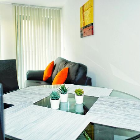 2 Bed Ensuite With Balcony And Free Onsite Secure Parking Manchester Esterno foto