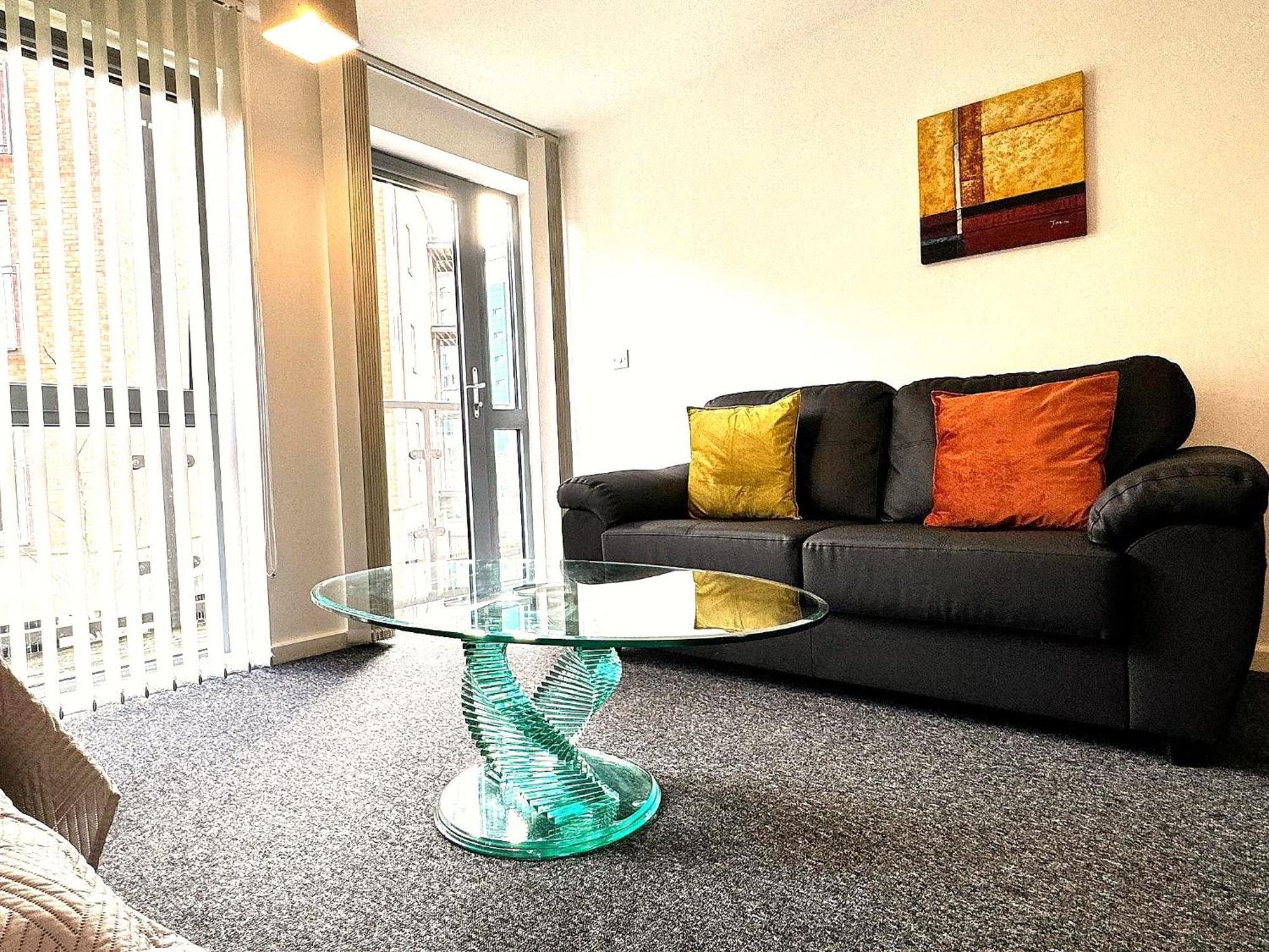 2 Bed Ensuite With Balcony And Free Onsite Secure Parking Manchester Esterno foto