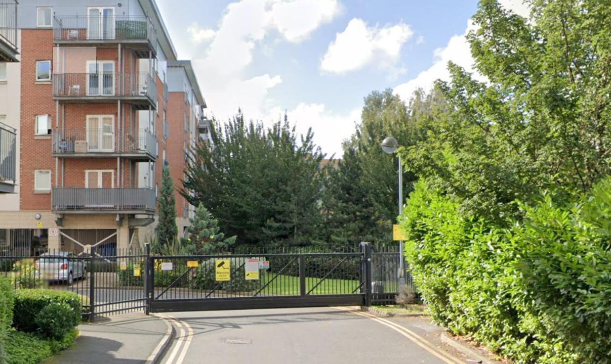 2 Bed Ensuite With Balcony And Free Onsite Secure Parking Manchester Esterno foto